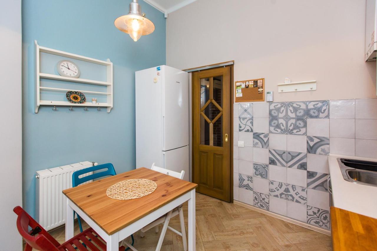 Light And Spacious Apartment On Gazova Str Lviv Kültér fotó