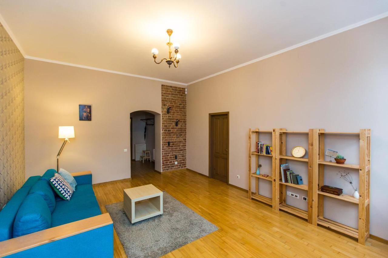 Light And Spacious Apartment On Gazova Str Lviv Kültér fotó