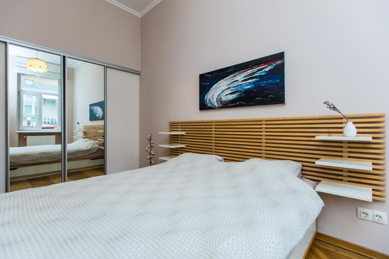 Light And Spacious Apartment On Gazova Str Lviv Kültér fotó
