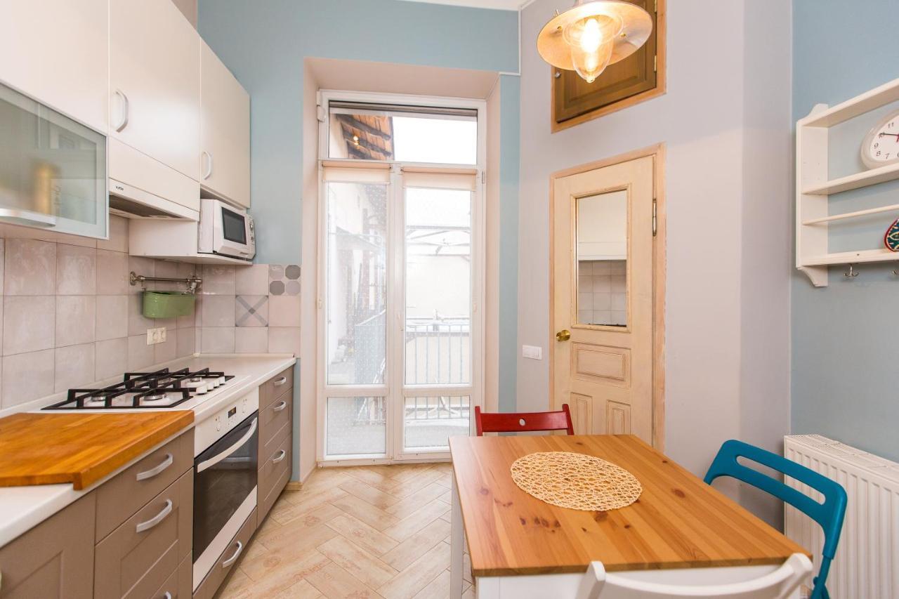 Light And Spacious Apartment On Gazova Str Lviv Kültér fotó